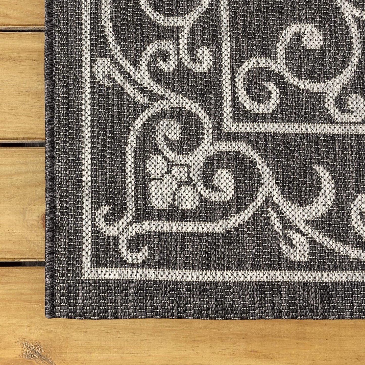 JONATHAN Y SMB106G-8R Charleston Vintage Filigree Textured Weave Black/Gray 8' Round Indoor/Outdoor Area Rug, Pet Friendly, Non-Shedding, Stain Resistant, Easy-Cleaning for Backyard, Patio, Porch
