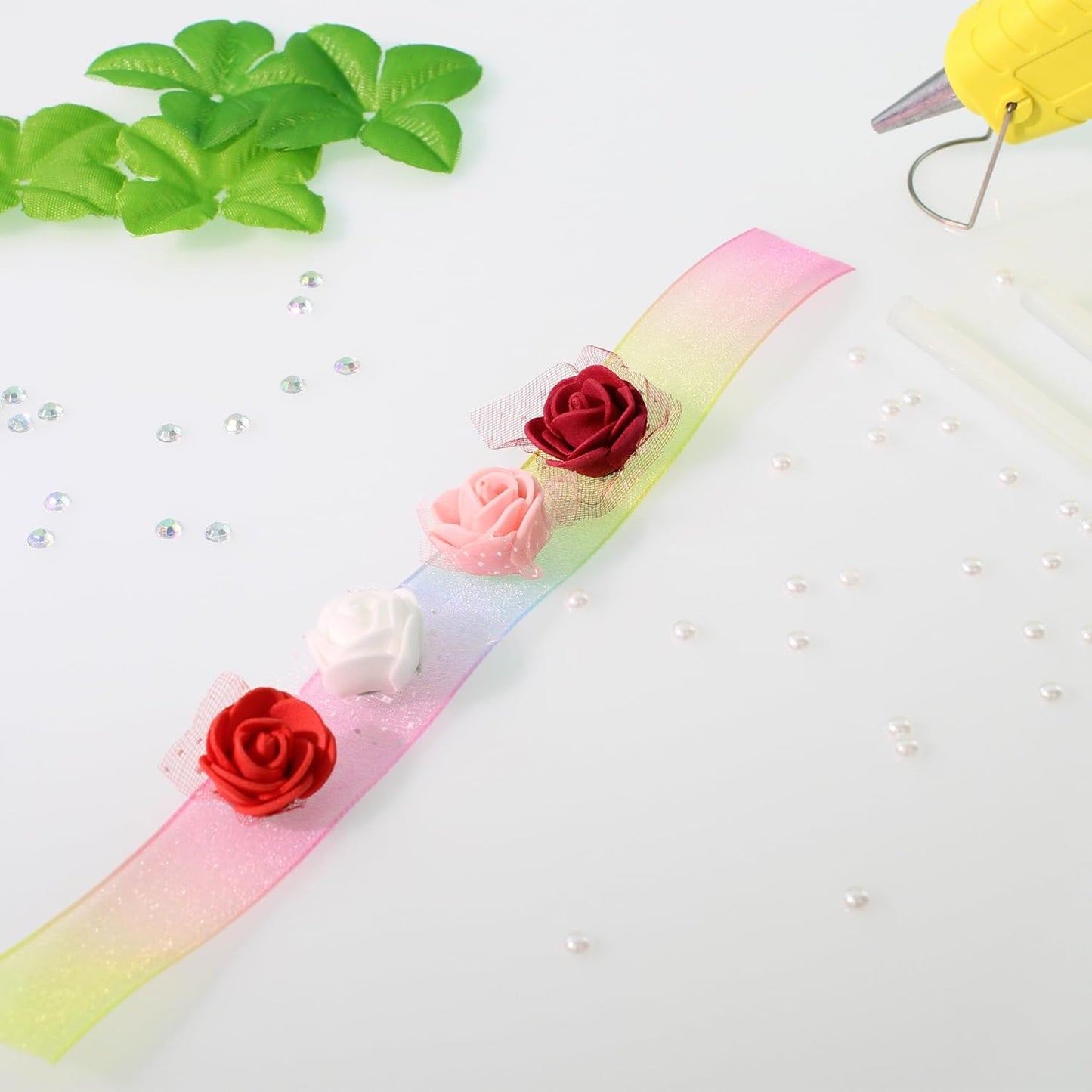 500 Pcs 0.6 Inch Mini Artificial Flowers Head Bulk 5 in 1 Set Faux Foam Fake Small Rose Tiny Baby Flores Bouquet Wreath Gift Hair Clip Home Decoration DIY Craft (Coral Red)