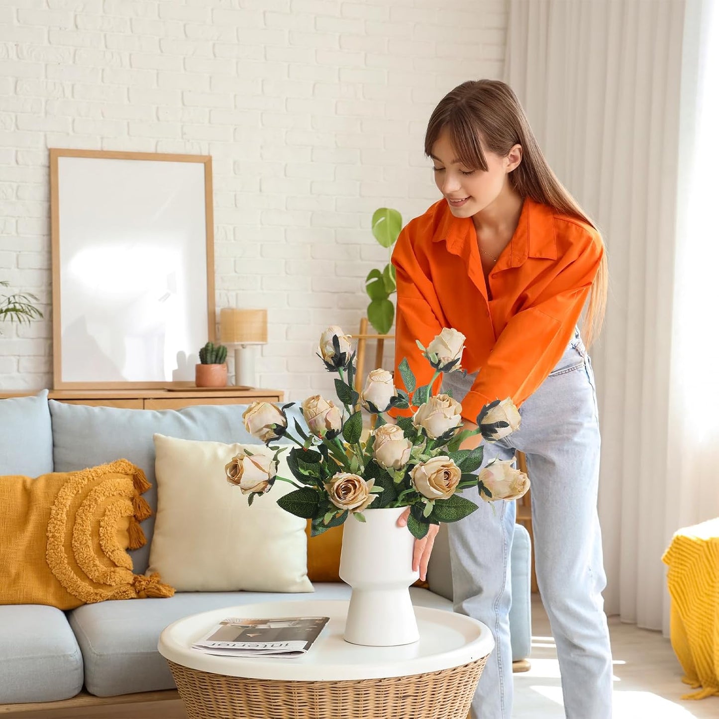 12Pcs Realistic Fake Champagne Roses Faux Flowers with Long Stems, Artificial Silk Rose Flowers for Valentines Day Home Wedding Decor Bridal Bouquet