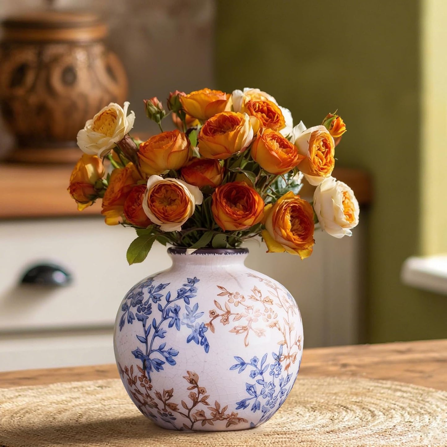 Blue-and-White Vintage Round vase, Chinese-Style Porcelain Blue vase, Suitable for Home Decor, Living Room Coffee Table, Office, Rustic Farmhouse Dining Table Centerpiece, and Tabletop Decoration.