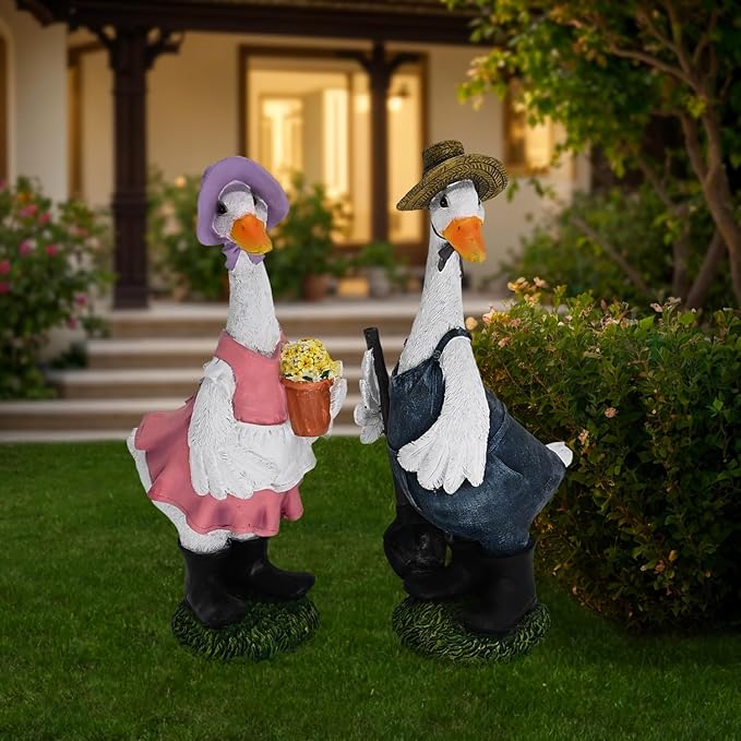 Porch Goose Statue with Outfits Large Garden Sculpture Home Outdoor Decorations Lawn Resin Big Duck Figurine Outside Yard Geese Decor Life Size Farmhouse Duckling Couple Dress Up