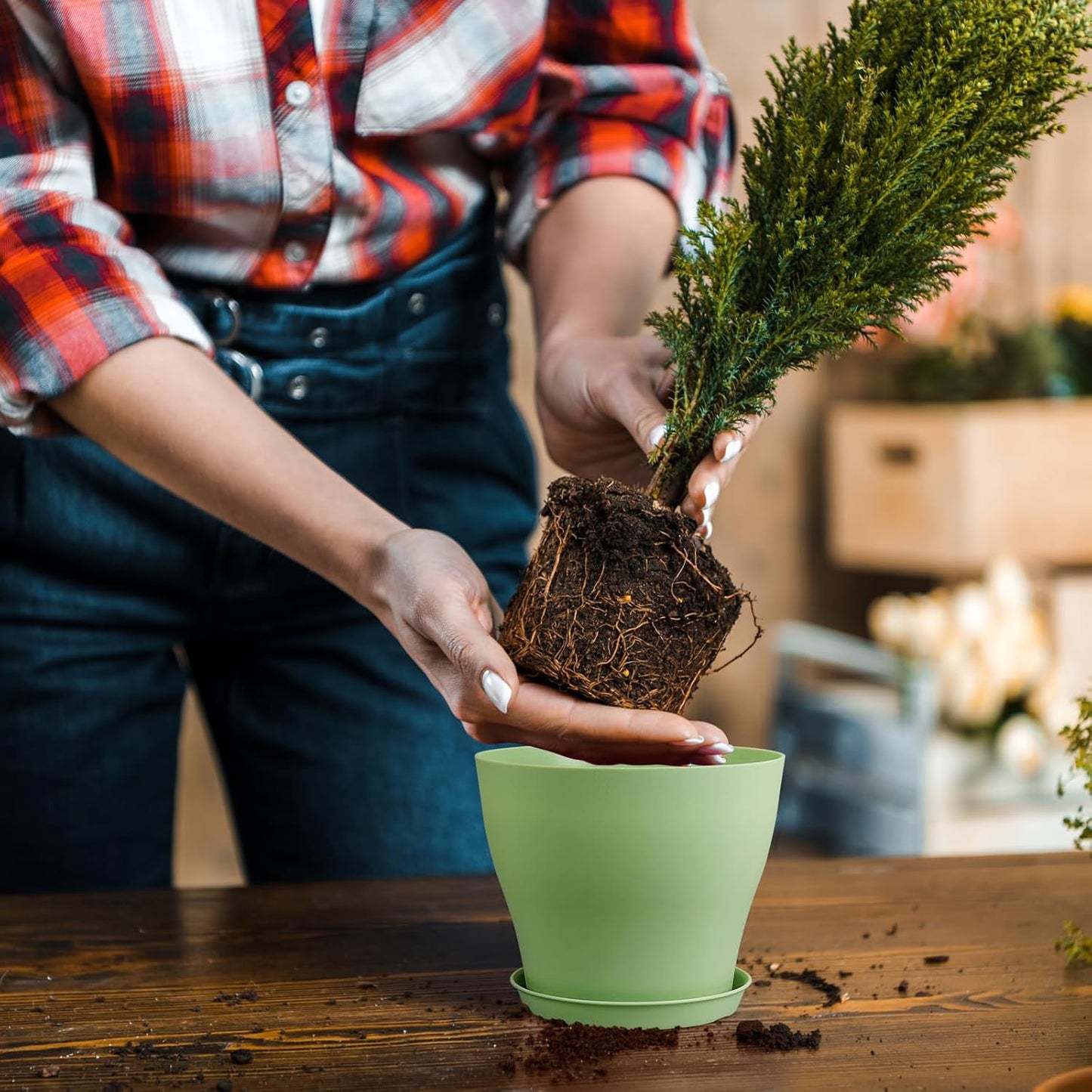6 inch Plastic Nursery Pots,16 Pack Plant Pots for Small Indoor Outdoor Plants, Flower Pots with Drainage Holes and Saucers, Decorative Seedling Starter Planters for House Plants, Green