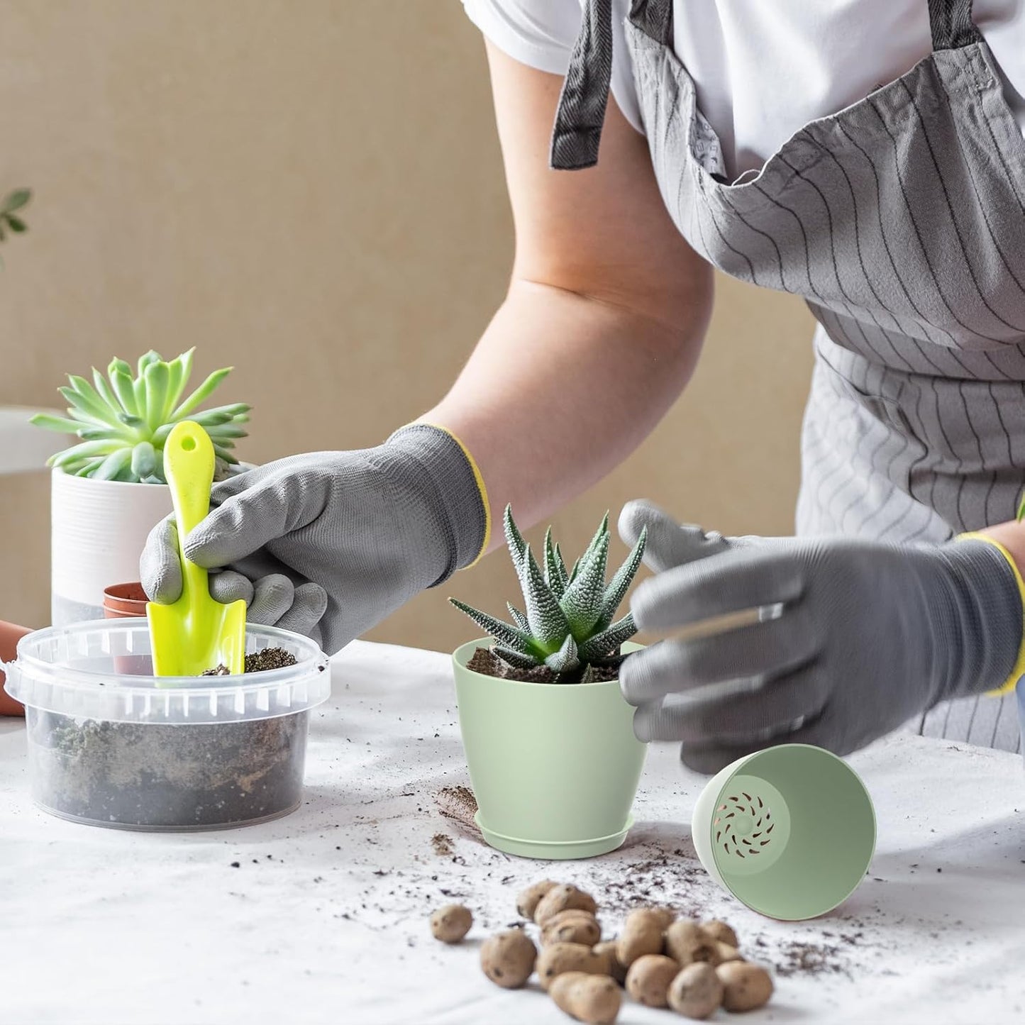 16 Pack 4 Inch Plant Pots with Drainage Holes and Saucers, Pots for Plant Indoor, Plastic Planters for Succulents and Small Plants, Green