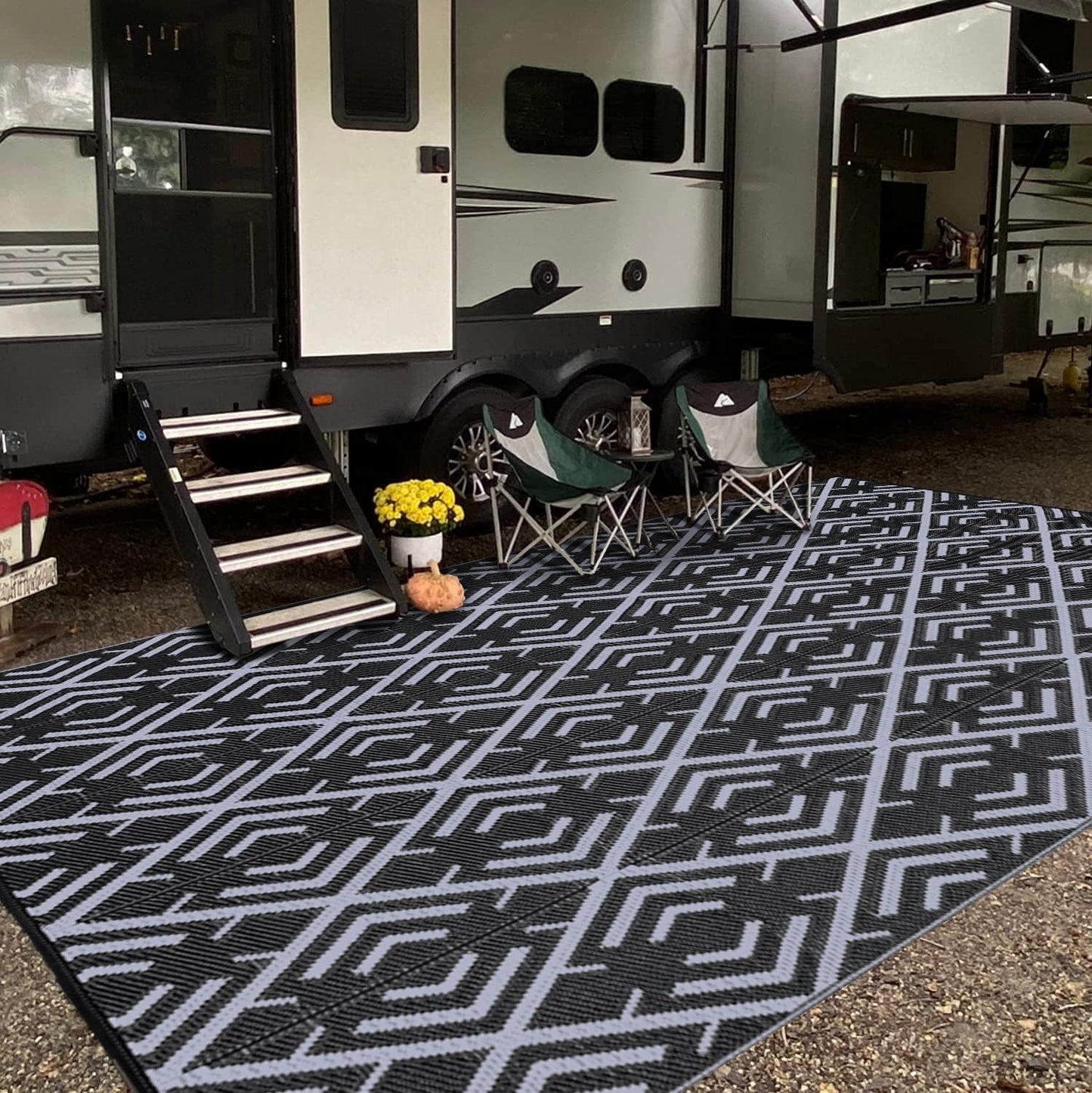 Outdoor Plastic Straw Rug, Waterproof Outdoor Rugs for Patios Clearance, Reversible Area Rug, Large Outside Carpet for Camping, Balcony, RV, Deck, Picnic, Beach (6x9ft Boho/Black&Grey)