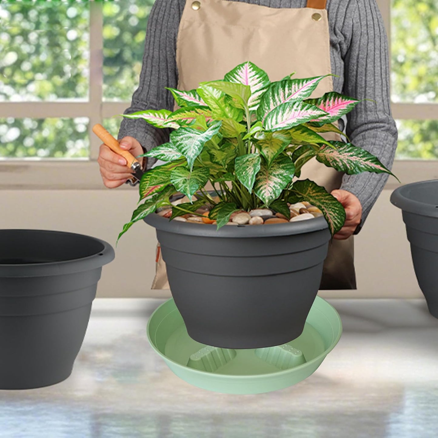 4 Pack Plant Saucer 8 inch, 10 12 14 17 inch, Plant Stand Plastic Plant Saucers for Indoors Outdoor, Heavy Duty Flower Planter Drip Trays for Pots, Pot Saucers for Plants, Grow Bags Saucers