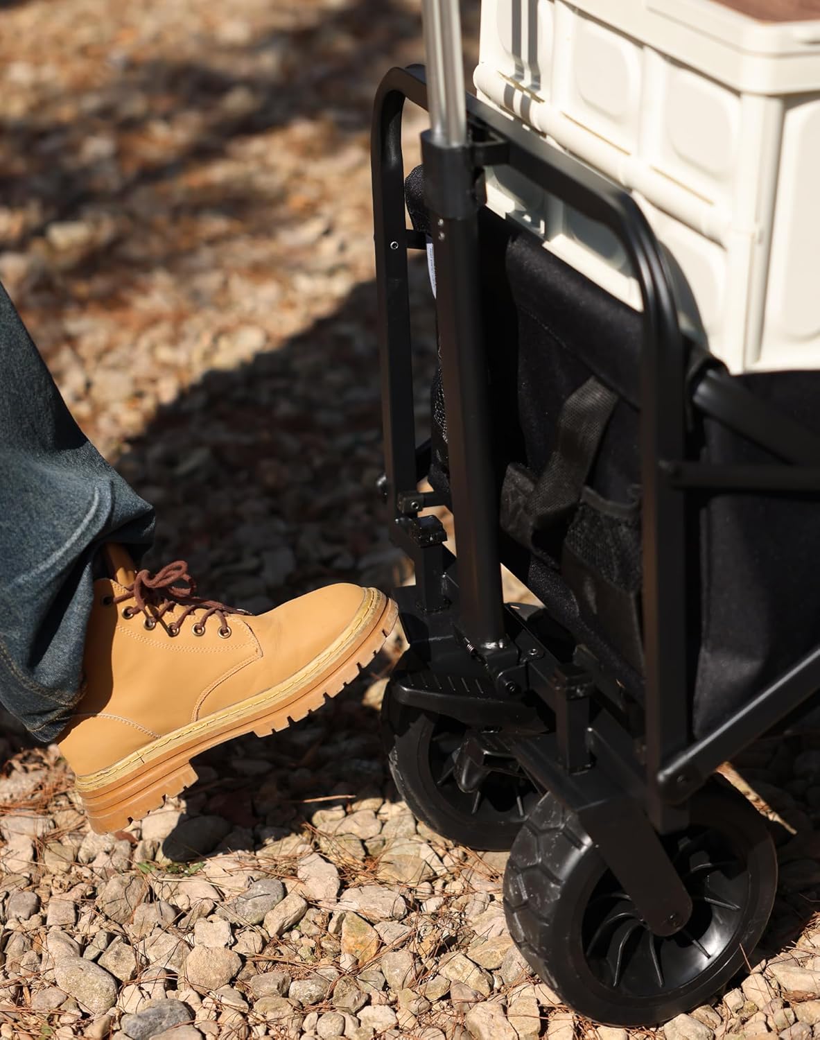 Whitsunday Collapsible Wagon with Tailgate for Camping Outdoor (Green, No Table)