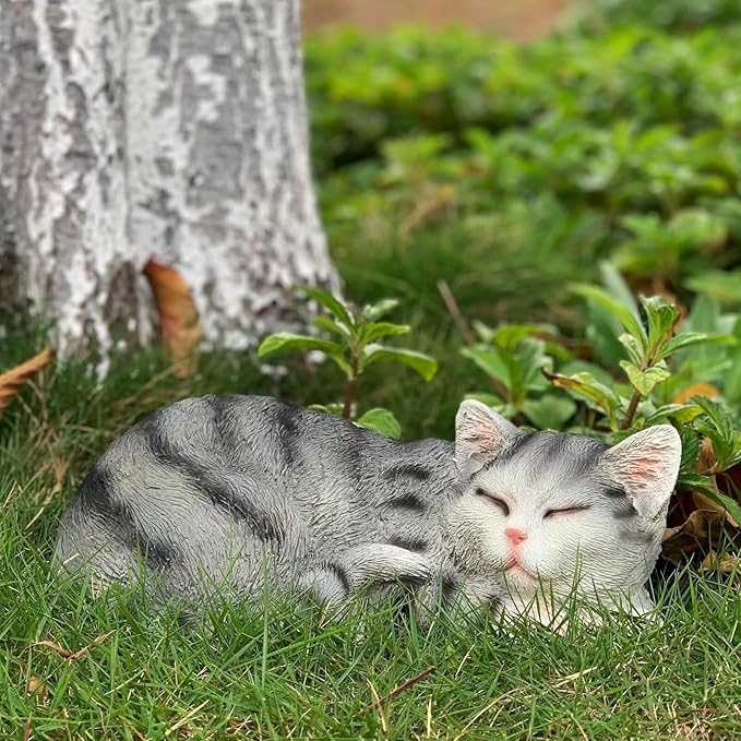 Sleeping Cat Statue Garden Decor, Outdoor Cat Sculpture & Figurine Lawn Ornament, Grey Tabby Statue for Patio, Lawn, Yard Decorative, Cute Kitten Memorial Grave Accessory