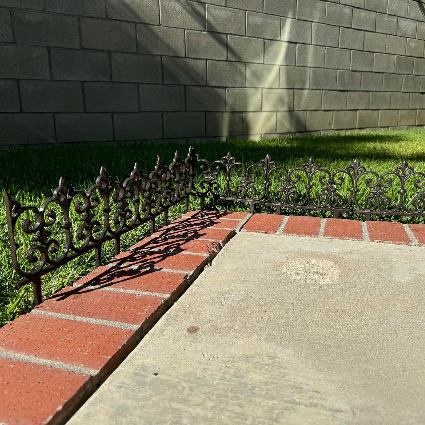 Ornate Cast Iron Garden Edging Fence（10.5" Tall） - 4 Pack Heavy Duty Metal Border for Lawn, Patio & Landscaping HC8308