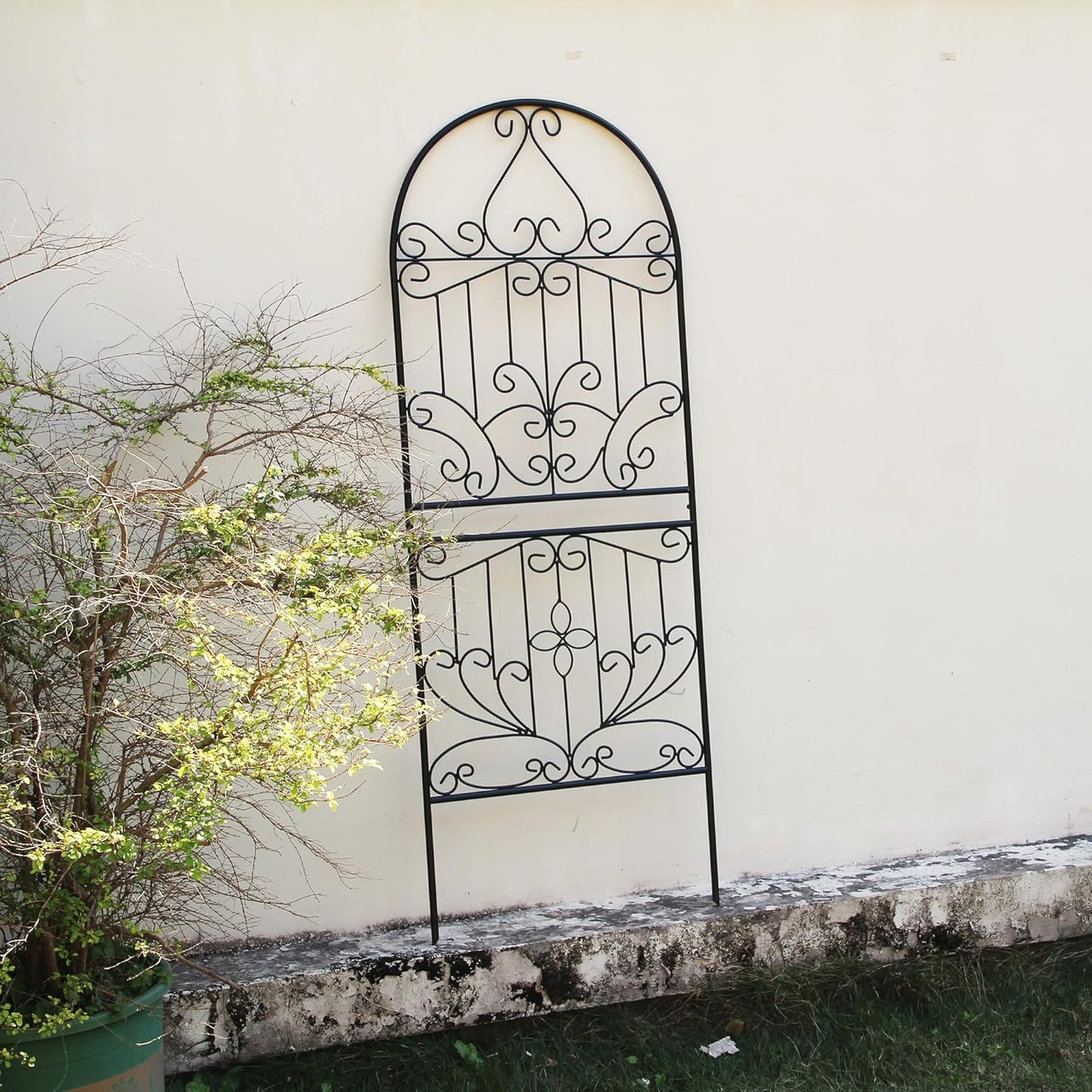 SCENDOR Trellis for Climbing Plants 59" H x 22" W Metal Unique Design Decorative Garden Structure Weather-Resistant Lattice Outdoor Decor Flowers Roses Vine Ivy Clematis Black Coating 1 Pack