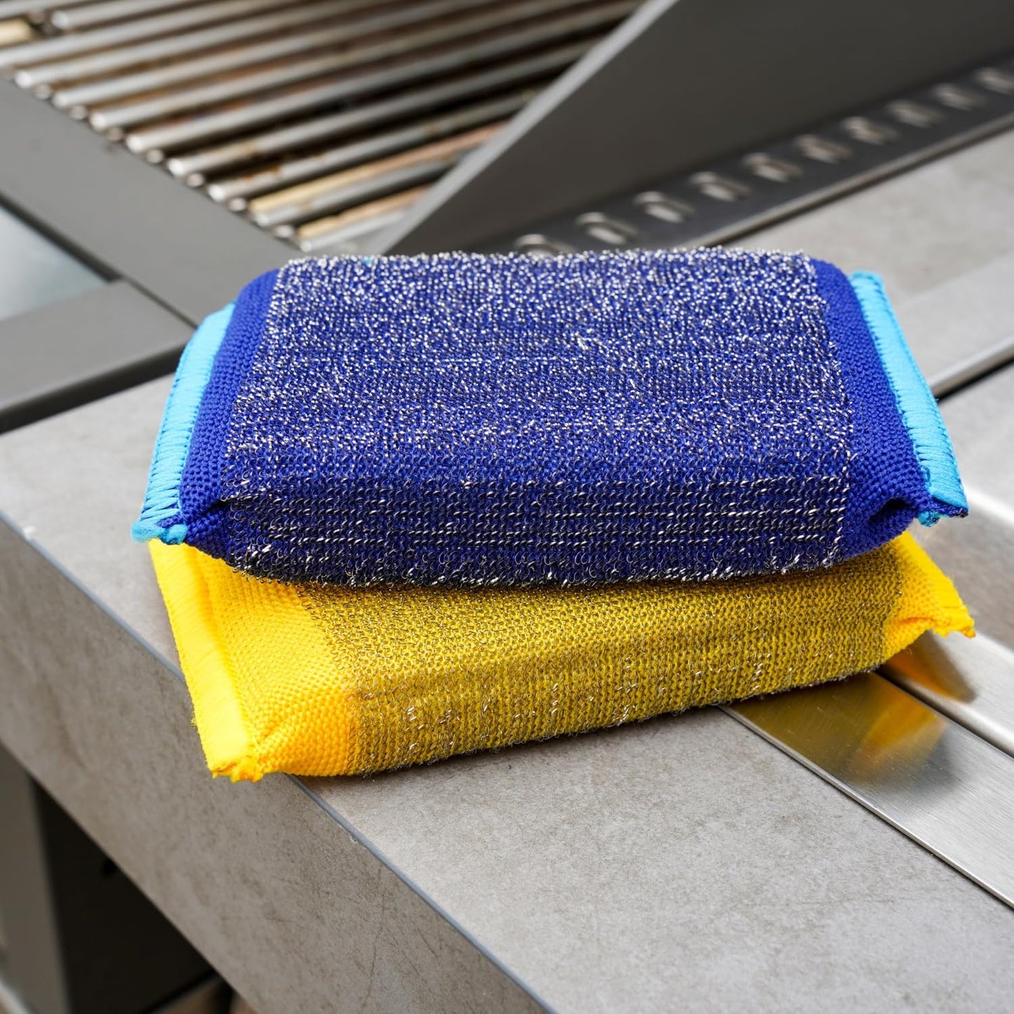 Scrub Daddy BBQ Grill Cleaner Kit - Bristle Free Grill Brush with Refill + Scour Daddy Steel Sponge - Temperature-Controlled Tools - Cut Through Charred Buildup (4 Count)