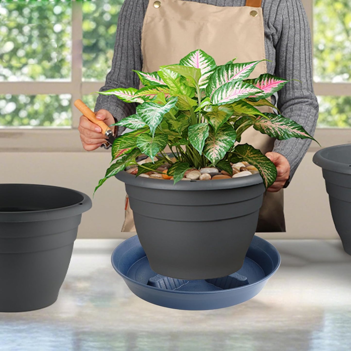 4 Pack Plant Saucer 8 inch, 10 12 14 17 inch, Plant Stand Plastic Plant Saucers for Indoors Outdoor, Heavy Duty Flower Planter Drip Trays for Pots, Pot Saucers for Plants, Grow Bags Saucers