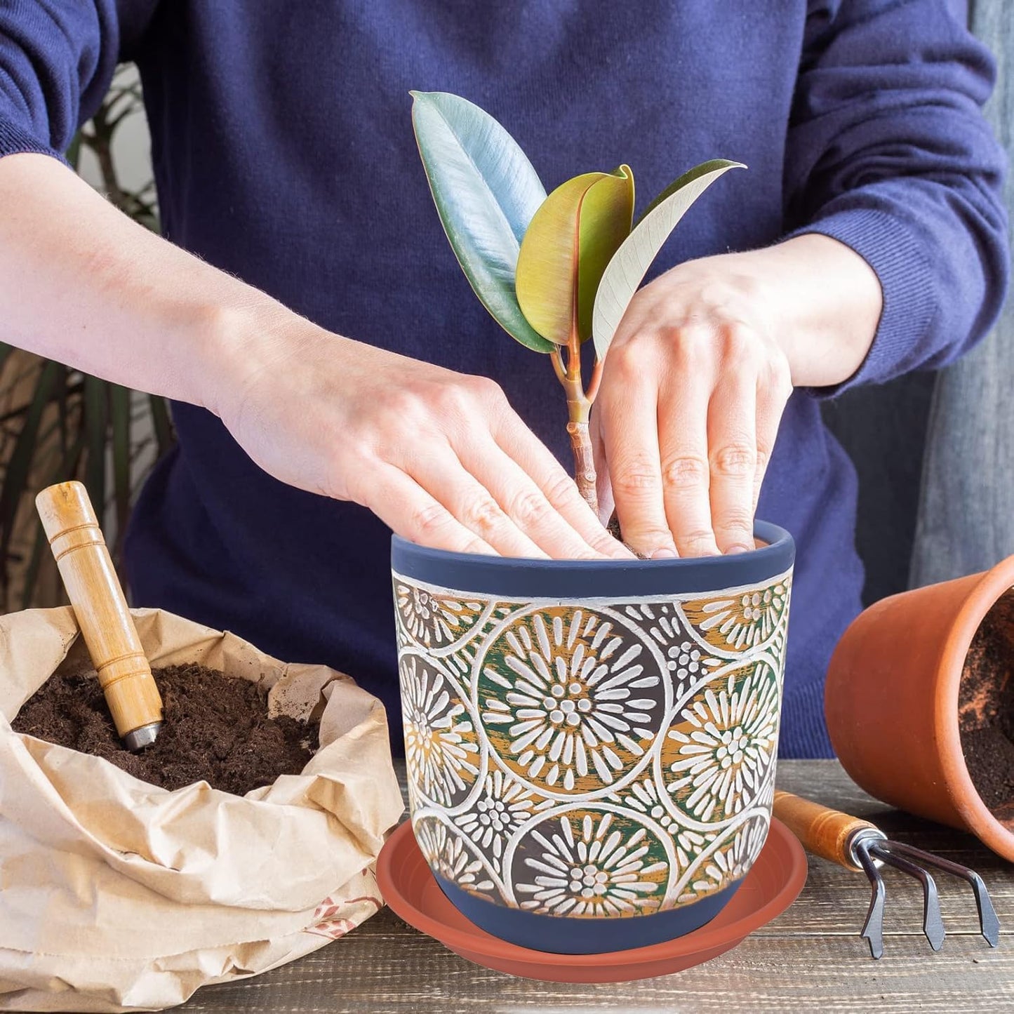 4 Pack of 16 inch Plant Saucer, Large Plant Tray, Heavy Sturdy Plant Drainage Tray for Indoors, Bird Bath Bowls, Sturdy Plastic Pot Tray for Planter 14 15 16"(Black)