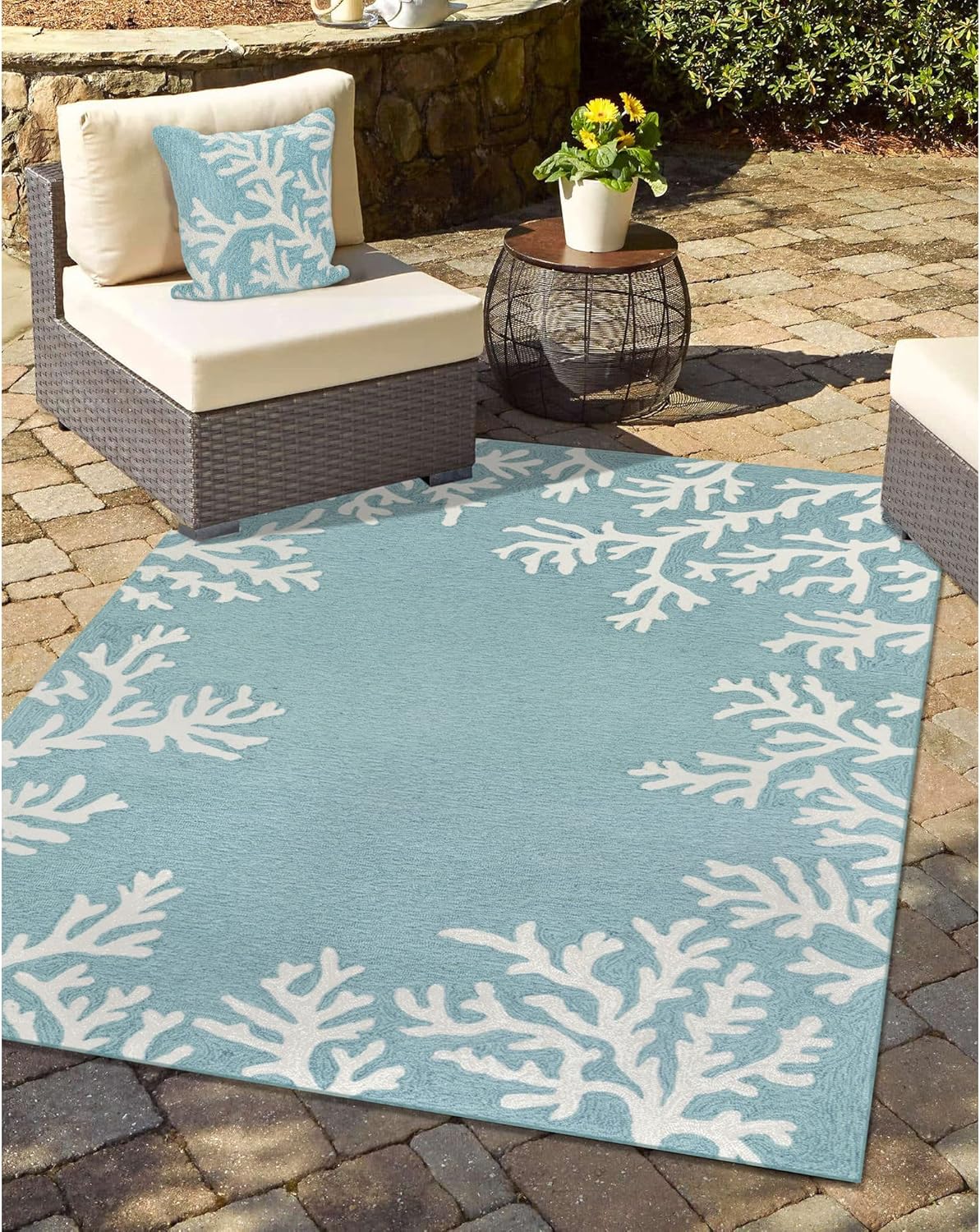 Liora Manne Capri Coastal Coral Border Aqua Indoor/Outdoor Rug, 3'6" x 5'6'