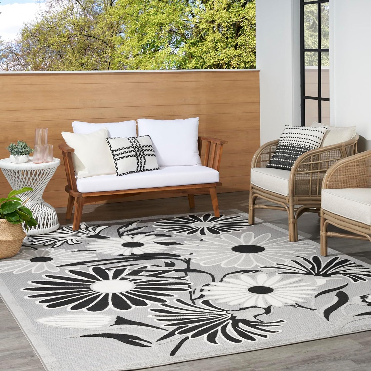 Nourison Home Aloha 8' x 11' Black White Fabric Contemporary Area Rug (8' x 11')