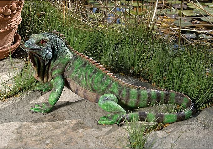 Design Toscano Iggy The Iguana Indoor/Outdoor Garden Statue, Large, 22 Inch Long, Cast Stone Resin, Full Color Finish