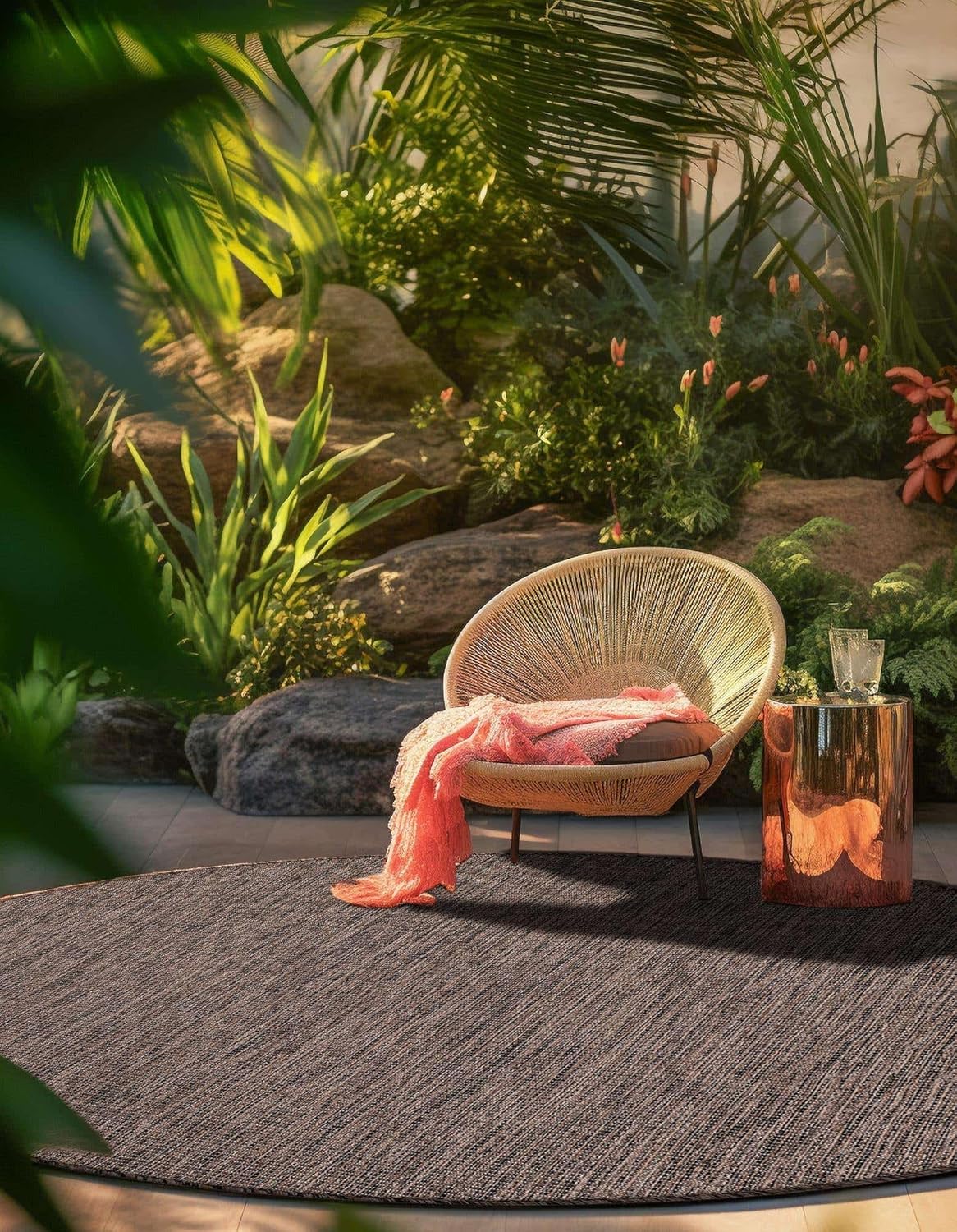 Unique Loom Outdoor Solid Collection Area Rug (4' 1" Round Light Brown/Ivory)