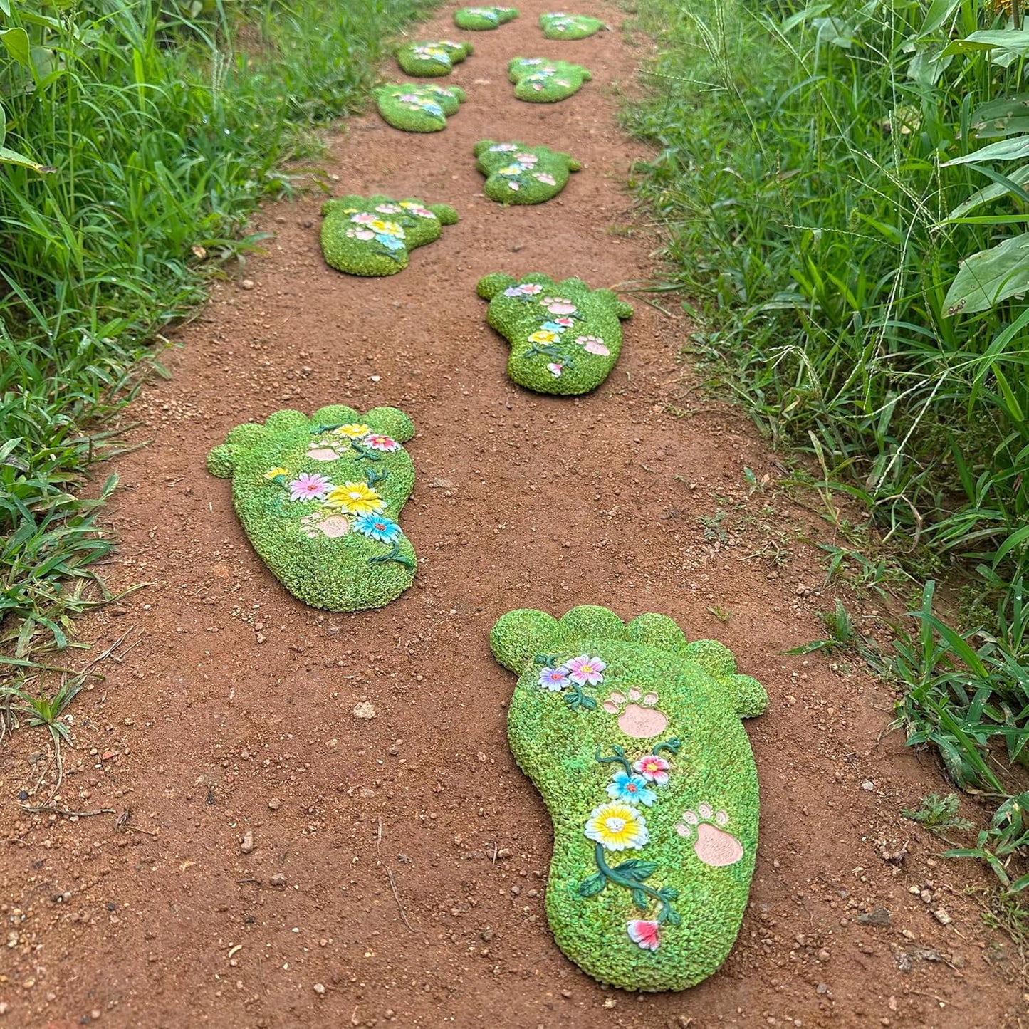 Garden Stepping Stones - Patio Outdoor Decorative Footprint Stones, Lawn Stepping Stones Set, Resin (Set of 2)