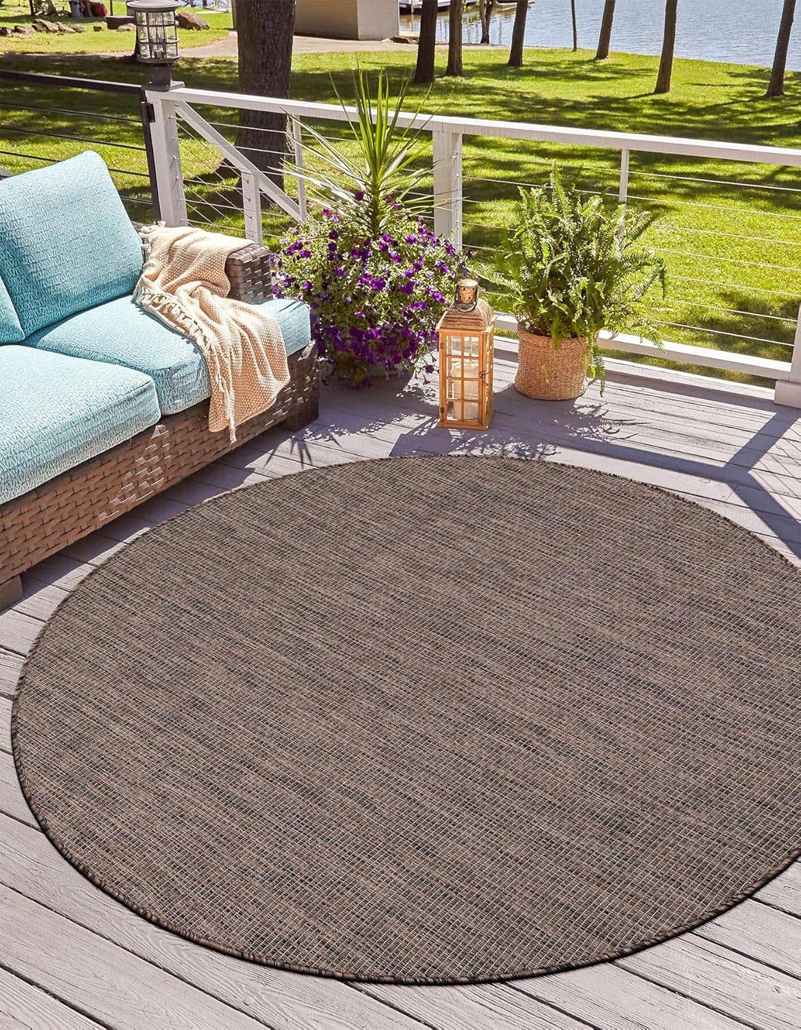 Unique Loom Outdoor Solid Collection Area Rug (4' 1" Round Light Brown/Ivory)