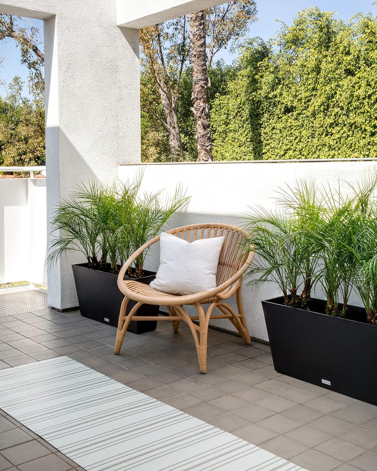 Veradek Pure Series Midori Trough Planter - Large Rectangular Planter for Outdoor Deck/Porch | Durable All-Weather Use with Drainage Holes | Modern Decor for Shrubs, Flowers, Small Plants