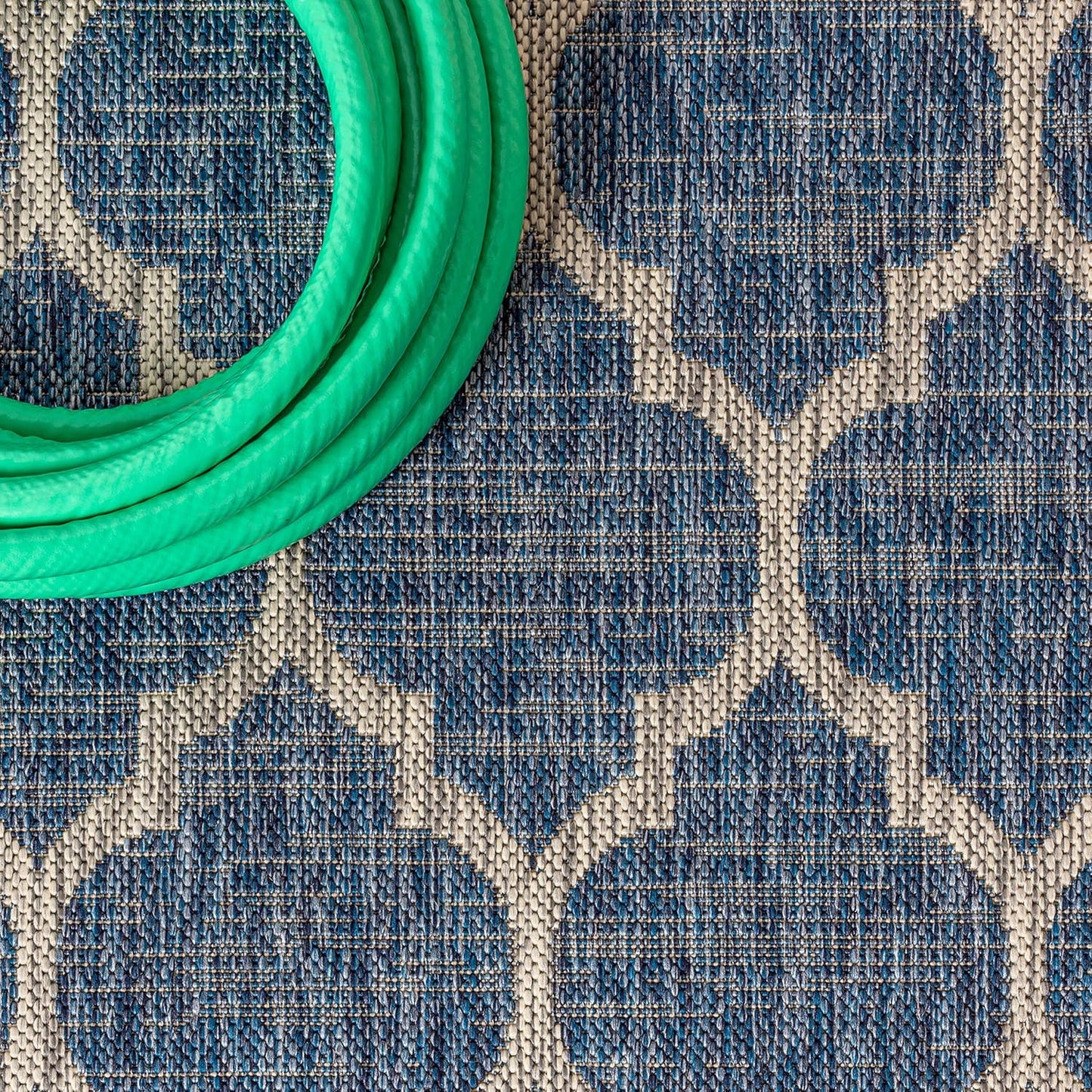 Eyely BMS109D-3R Santa Monica Trebol Moroccan Trellis Textured Weave, Pet Friendly, Non-Shedding, Stain Resistant, Easy-Cleaning, Navy/Gray, 3' Round, Indoor/Outdoor, Area Rug