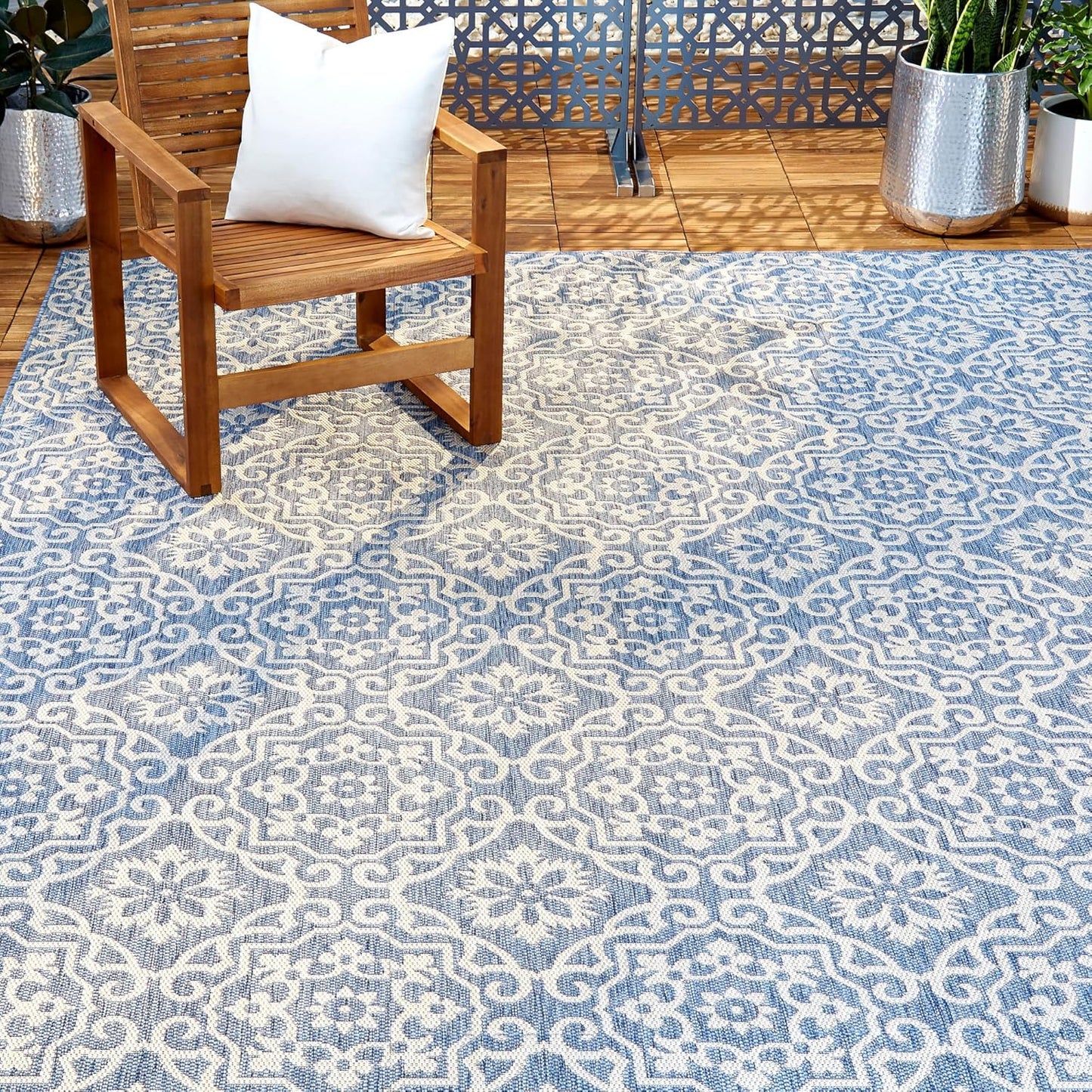 Nicole Miller New York Patio Country Julia Transitional Geometric Indoor/Outdoor Area Rug, Blue/Grey, 3'11"x5'2"