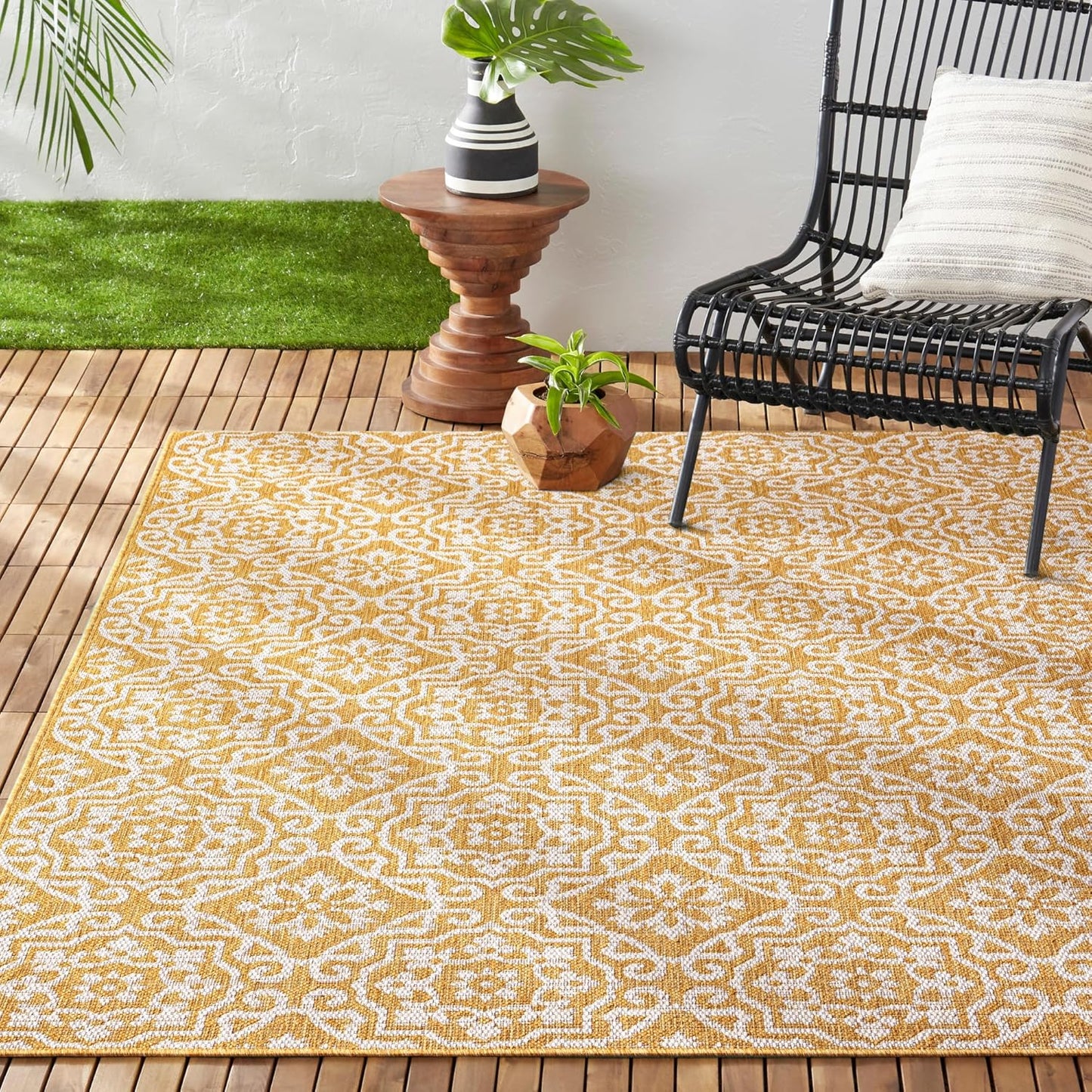 Nicole Miller New York Patio Country Julia Transitional Geometric Indoor/Outdoor Area Rug, Yellow/White, 6'6"x9'2"